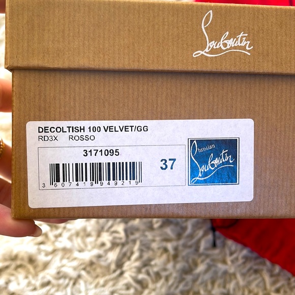 Christian Louboutin Decoltish Red Velvet Heels - Picture 14 of 14